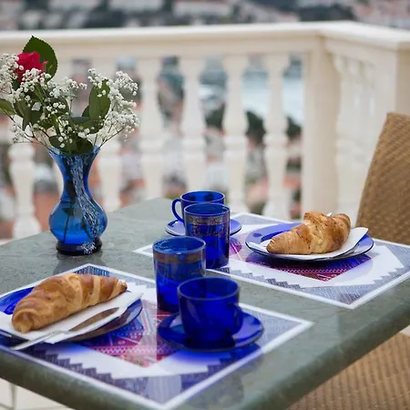 Dili Apartman