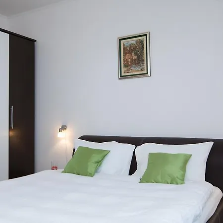 Dili Apartman *